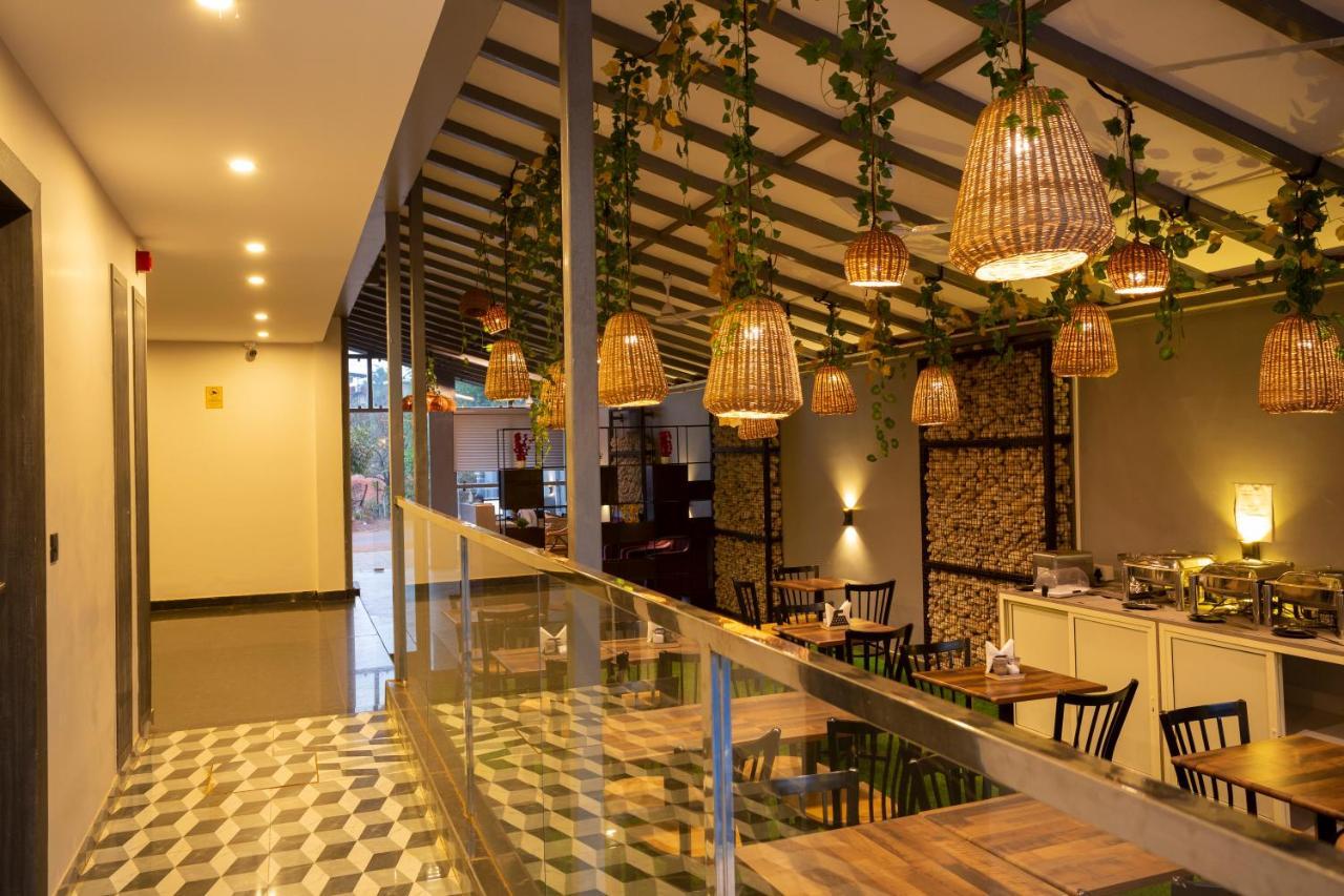 The Porto By Lagom Vagator Goa Near Ozran Beach Anjuna Dış mekan fotoğraf